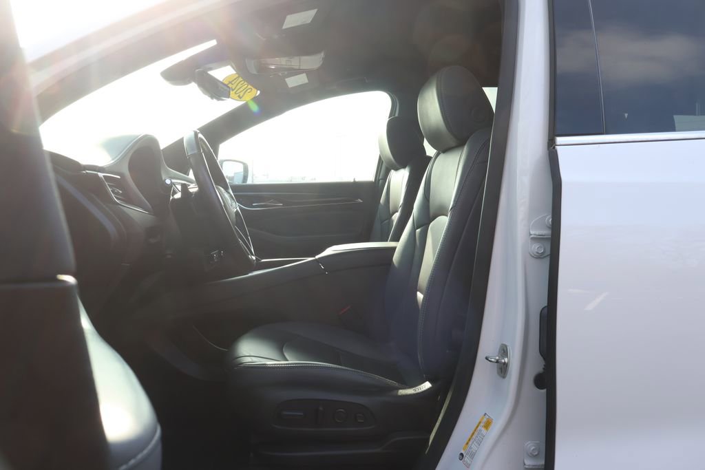 Used 2024 Buick Enclave Premium image 30