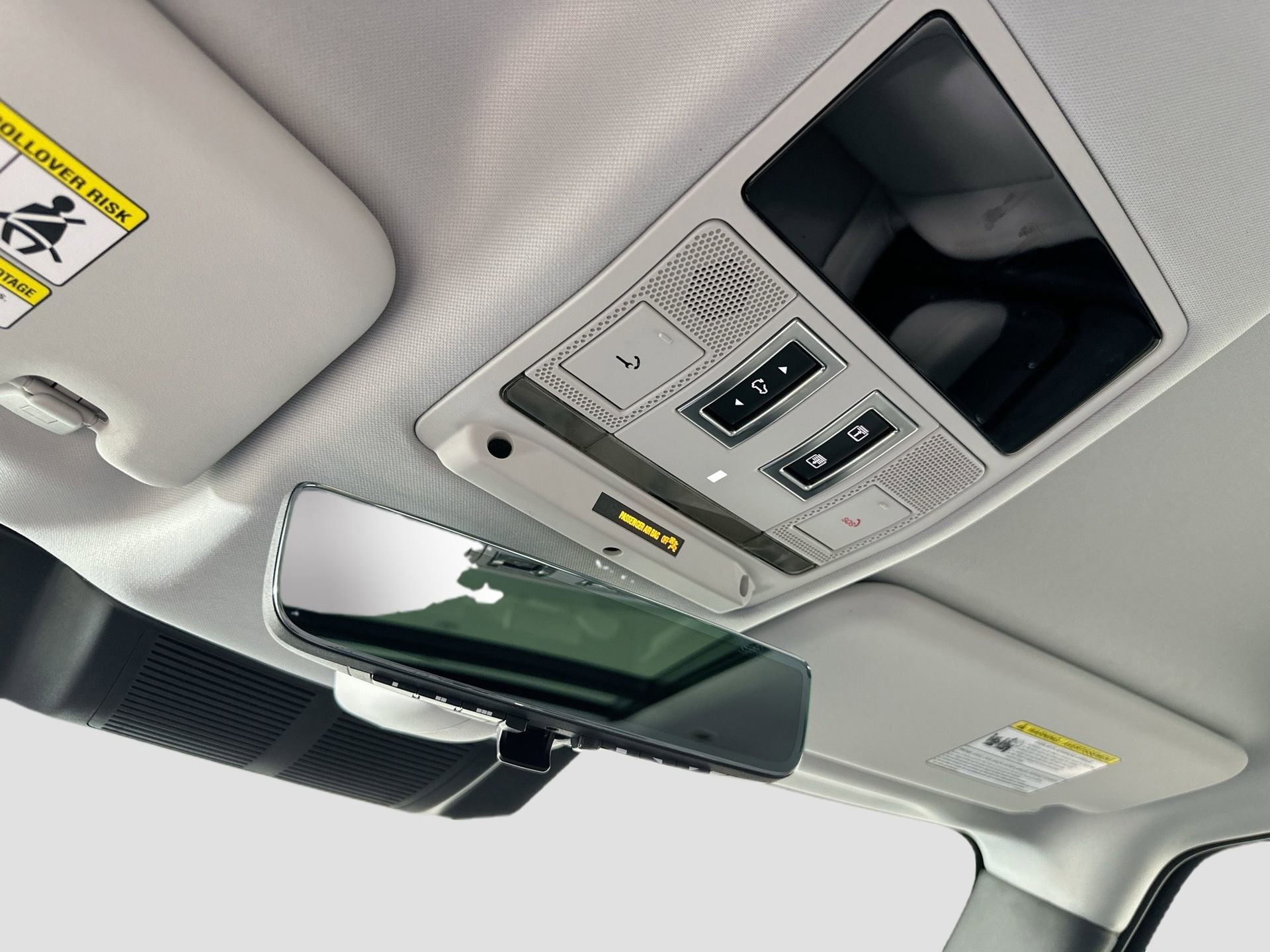 Certified 2025 Land Rover Defender 130 S image 22