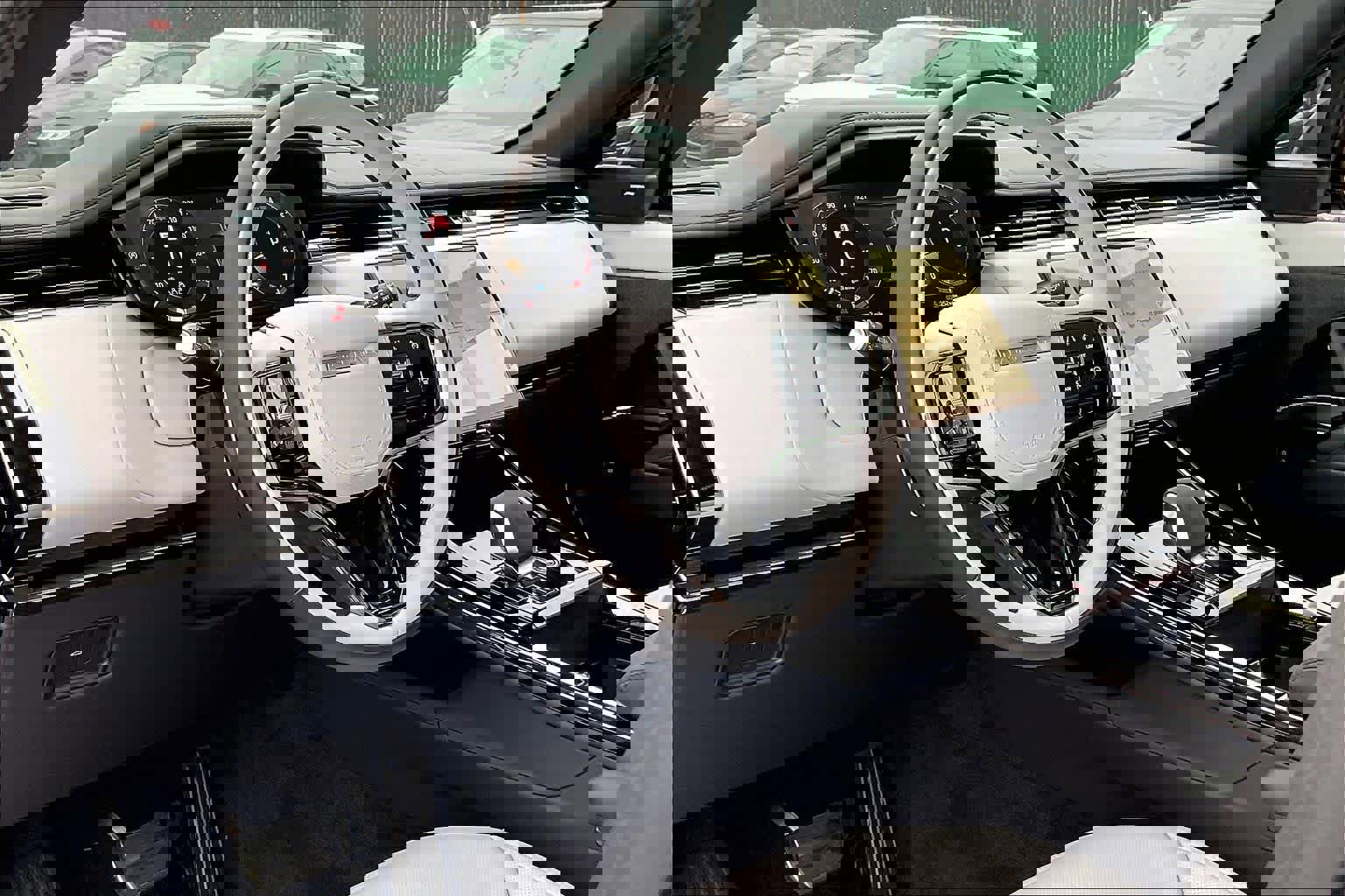 Used 2025 Land Rover Range Rover Sport Dynamic SE image 17