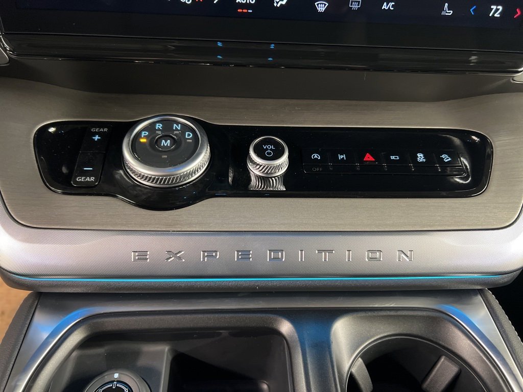 New 2026 Ford Expedition Platinum w/ Driver's Package image 14