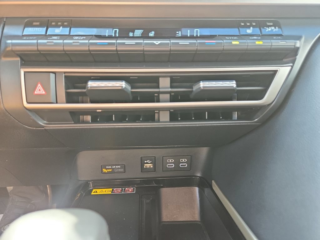 Used 2025 Toyota Camry XSE FWD image 21