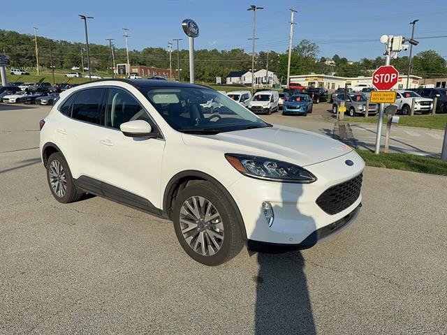 Certified 2022 Ford Escape Titanium AWD/4WD image 4