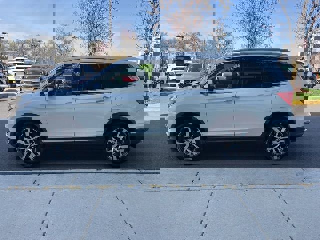 Used 2016 Honda Pilot Touring image 4