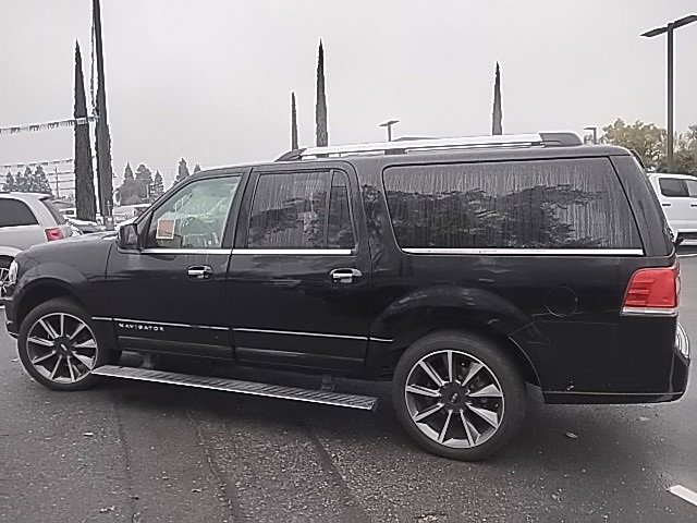 Used 2016 Lincoln Navigator L Reserve image 3
