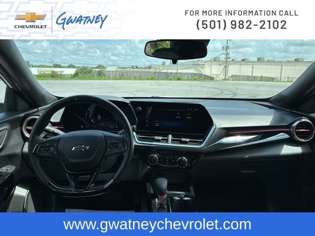 Used 2025 Chevrolet Trax RS w/ Driver Confidence Package FWD image 23