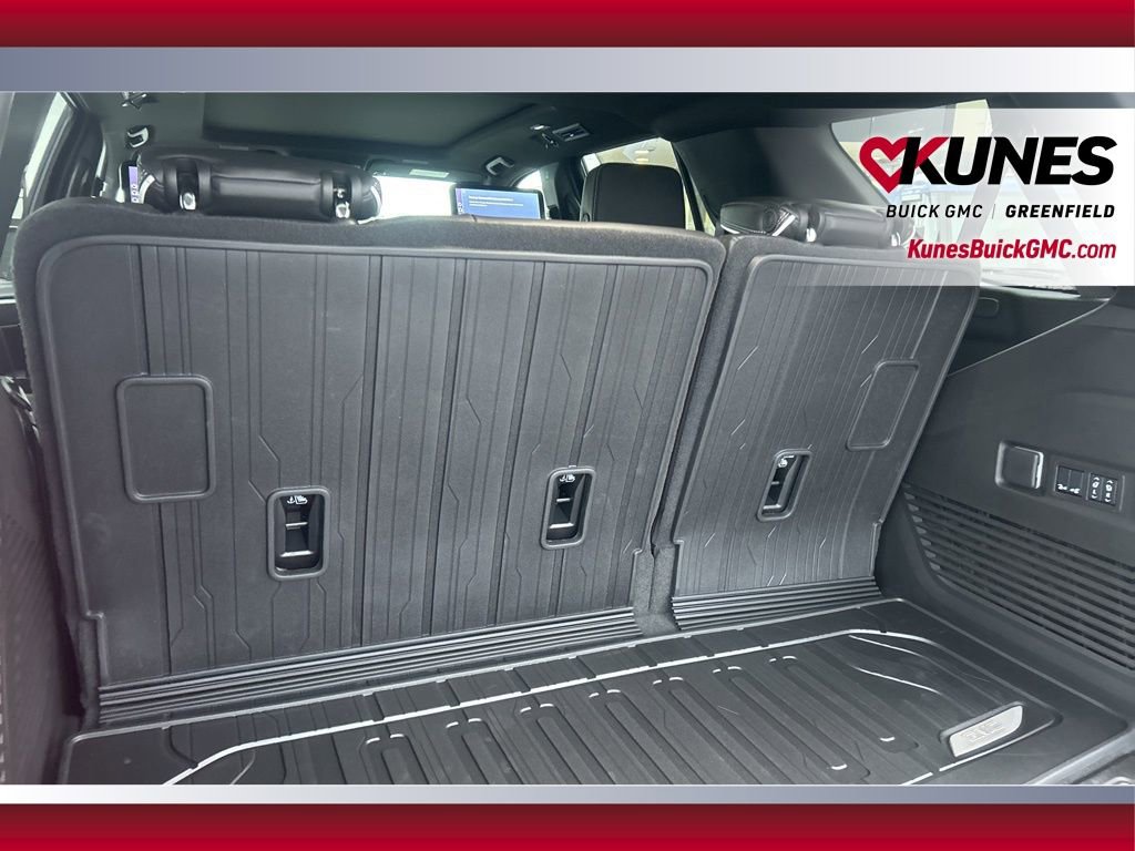 New 2026 GMC Yukon AT4 Ultimate w/ LPO, Floor Liner Package image 41
