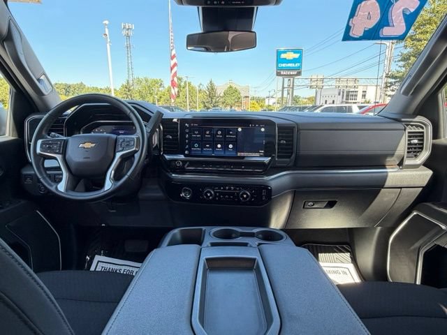 Certified 2024 Chevrolet Silverado 1500 LT AWD/4WD image 3