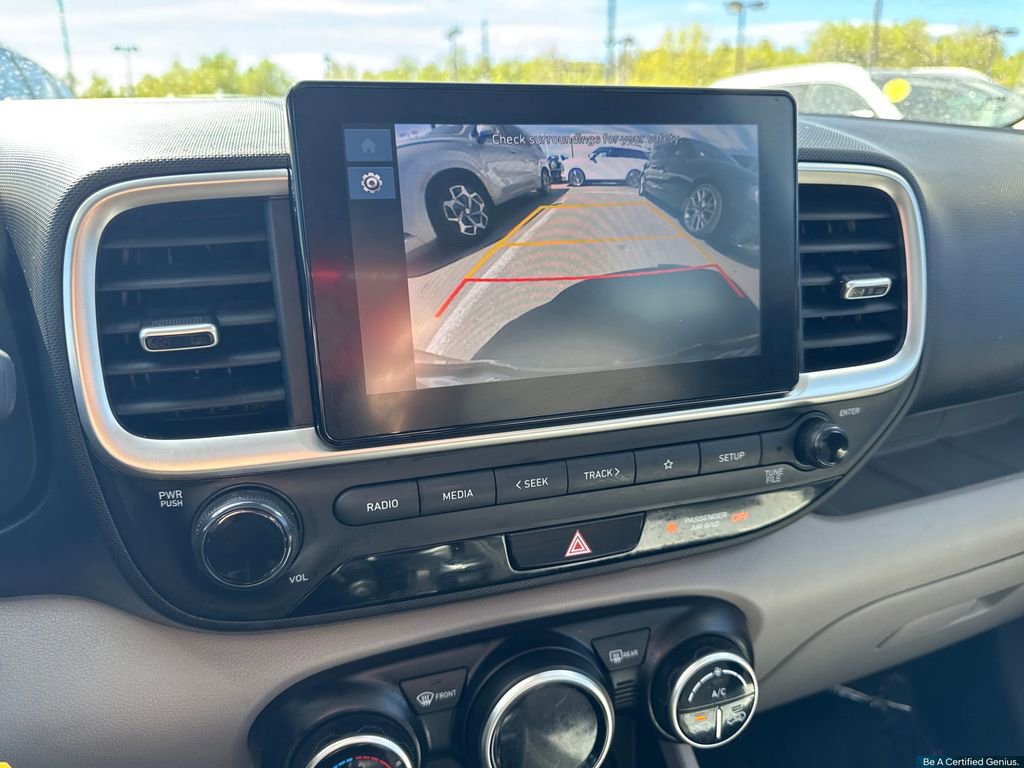 Certified 2023 Hyundai Venue SEL image 44