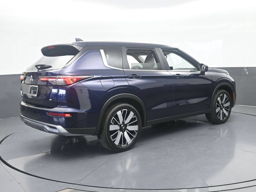 New 2026 Mitsubishi Outlander SE FWD image 6