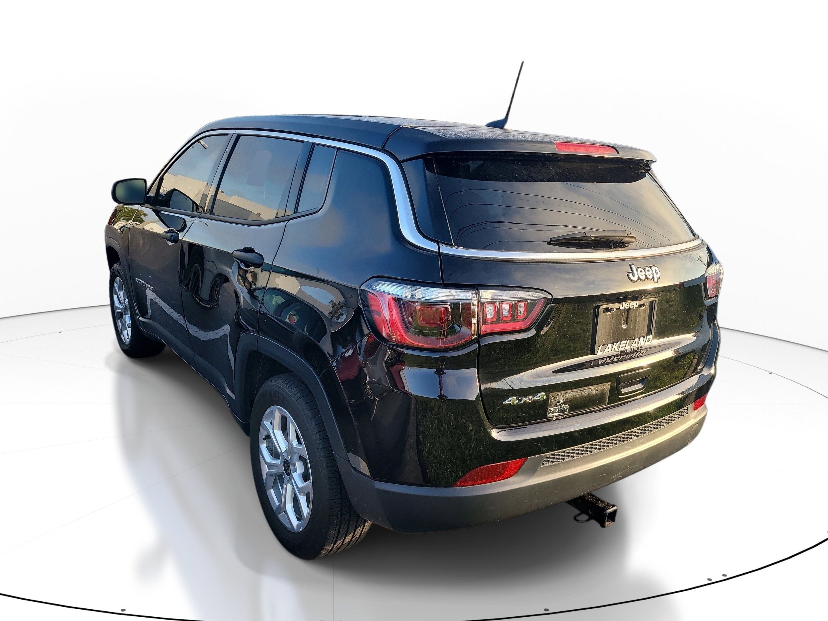 Used 2025 Jeep Compass Sport AWD/4WD image 6
