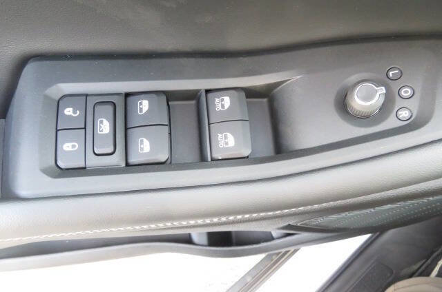 New 2025 Jeep Grand Cherokee Limited w/ Trailer Tow Package image 18