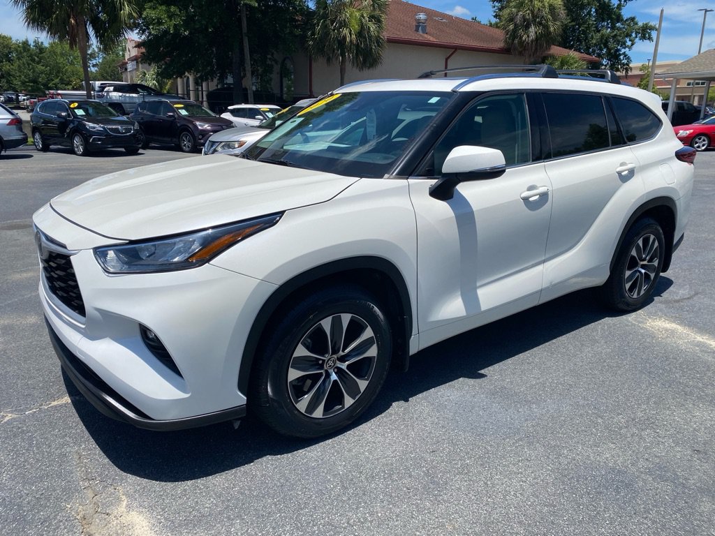 Used 2020 Toyota Highlander XLE