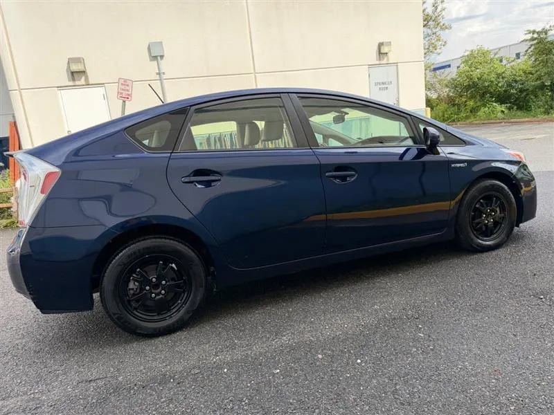Used 2015 Toyota Prius Persona Series FWD image 19