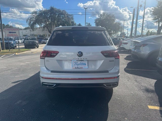 Used 2022 Volkswagen Tiguan SEL R-Line AWD/4WD image 4