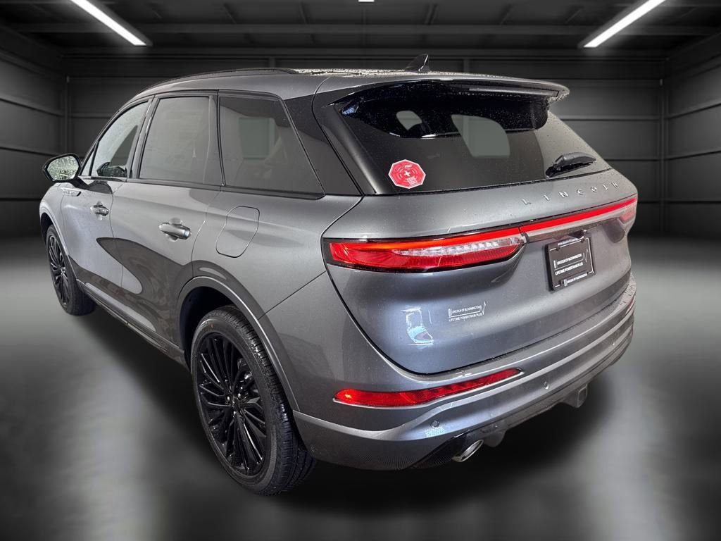 New 2026 Lincoln Corsair Premiere image 3