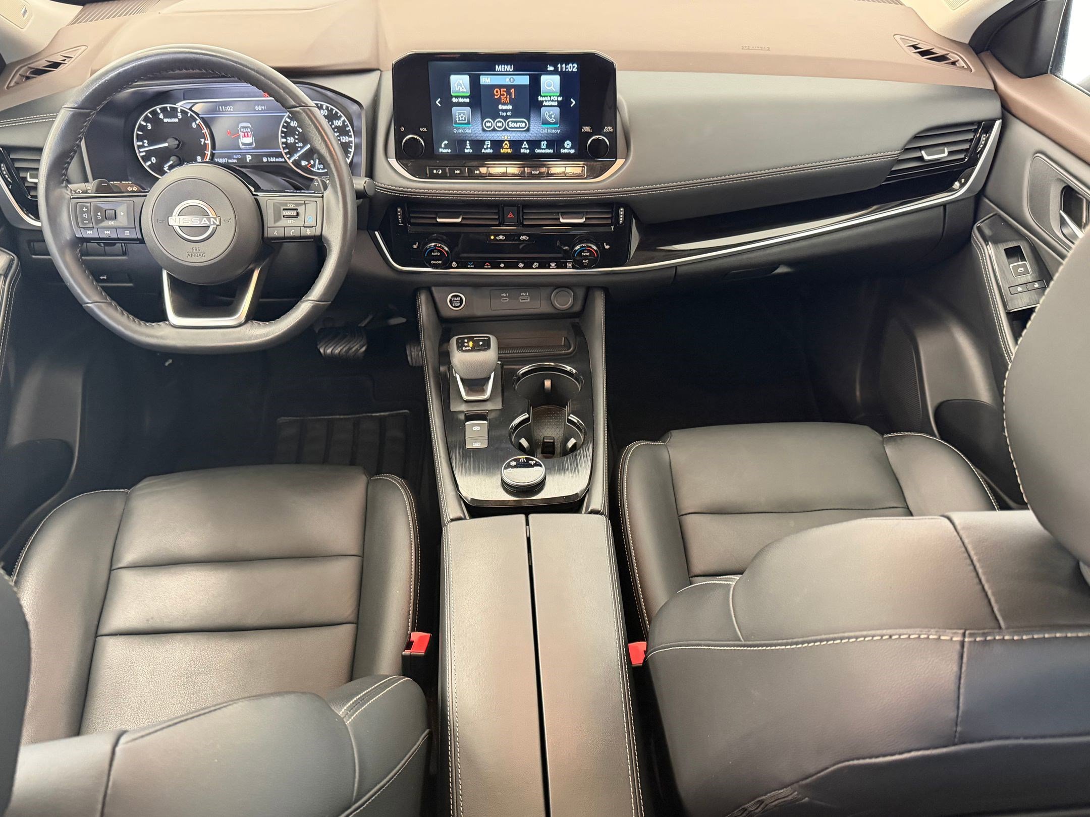 Used 2023 Nissan Rogue SL w/ SL Premium Package image 15