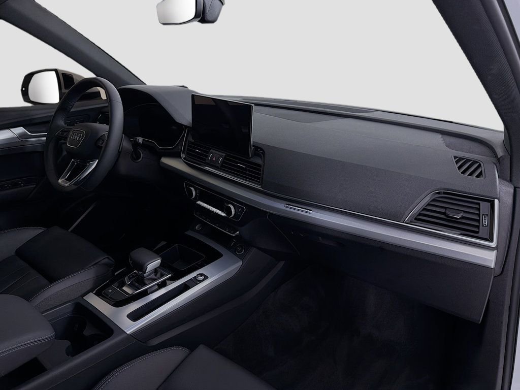 Certified 2025 Audi Q5 2.0T Premium image 29