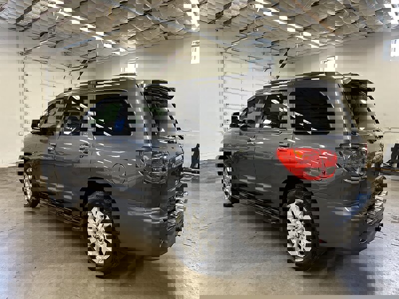 Used 2014 Toyota Sequoia Platinum image 5