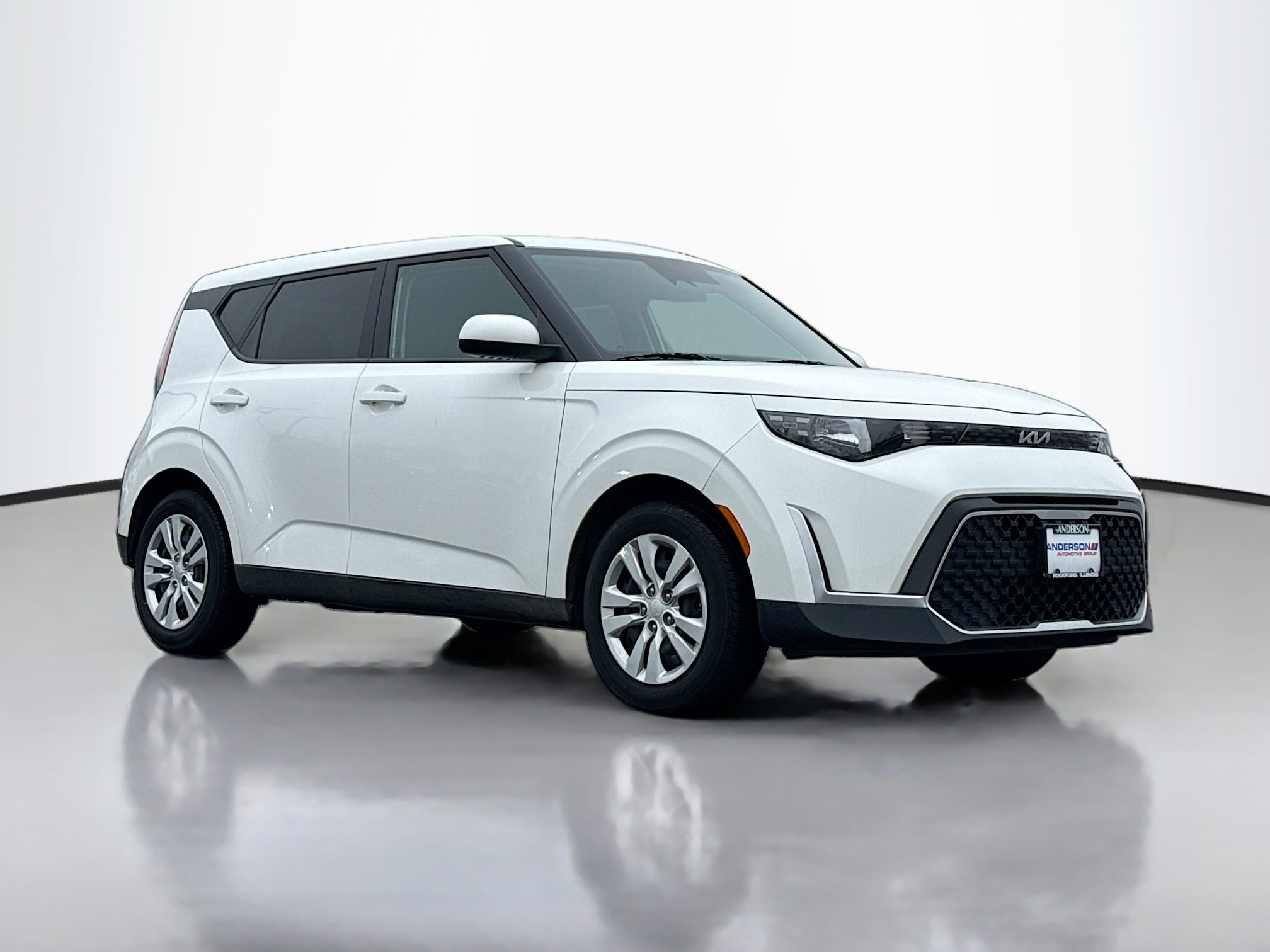Used 2023 Kia Soul LX image 1