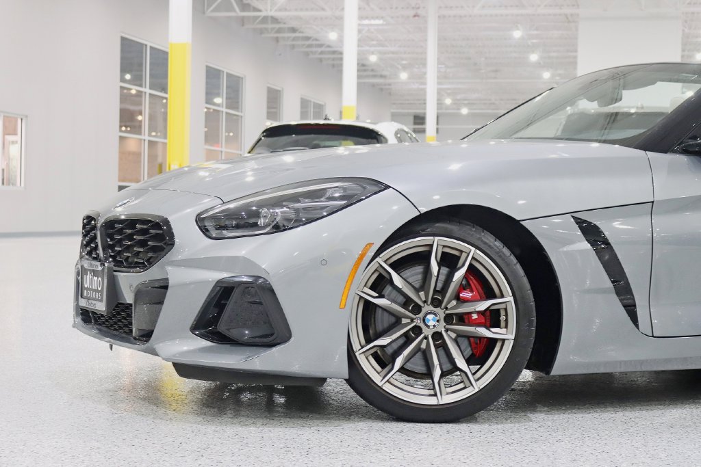 Used 2023 BMW Z4 M40i w/ Premium Package RWD image 3