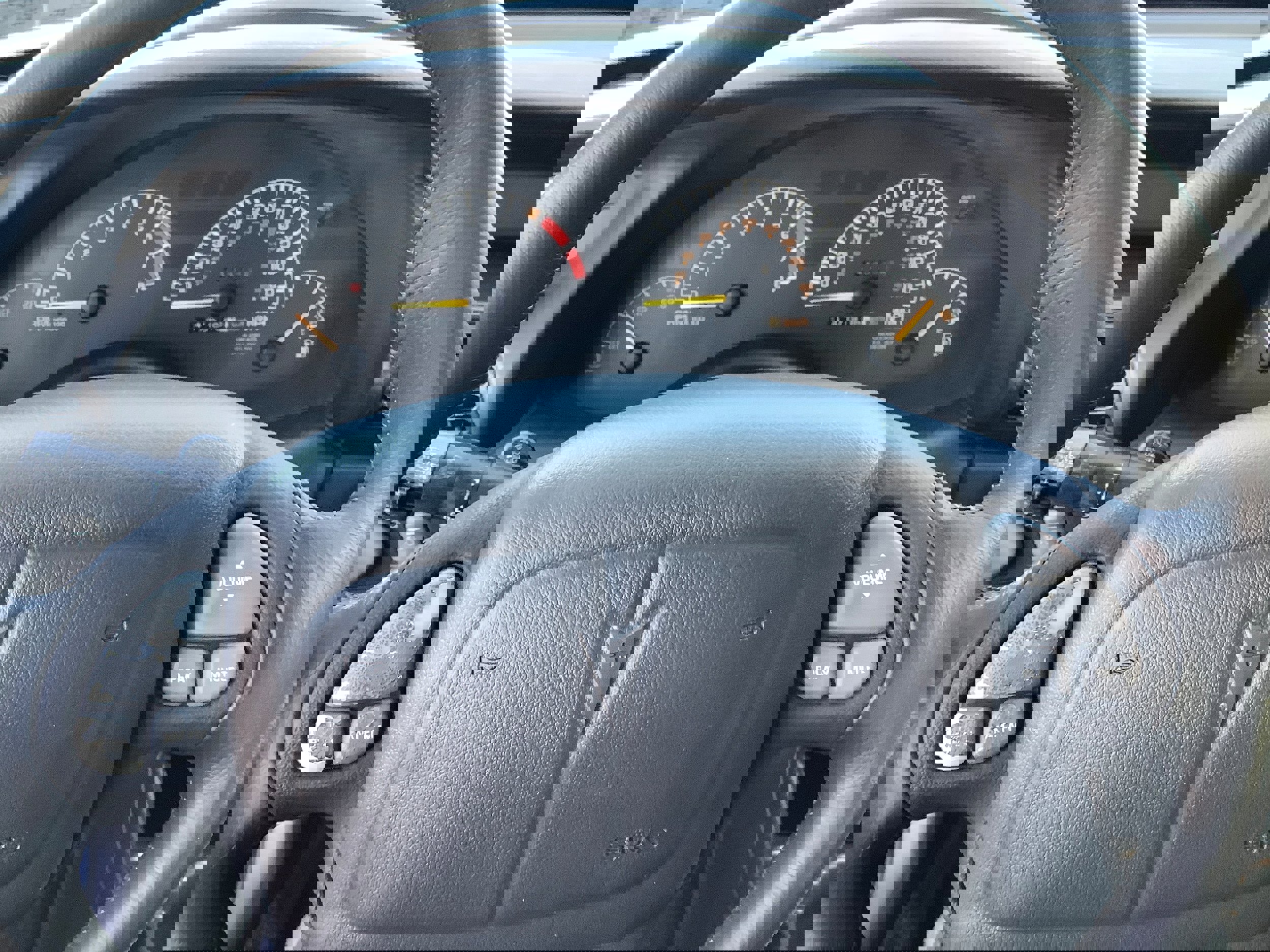 Used 1994 Pontiac Grand Prix SE image 17