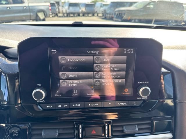 Used 2025 Nissan Pathfinder SV AWD/4WD image 25