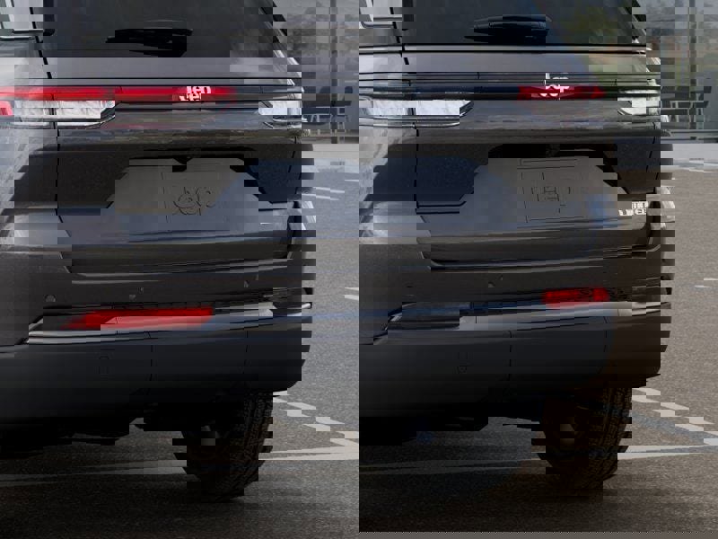 New 2026 Jeep Grand Cherokee Limited w/ Limited Altitude Package image 13