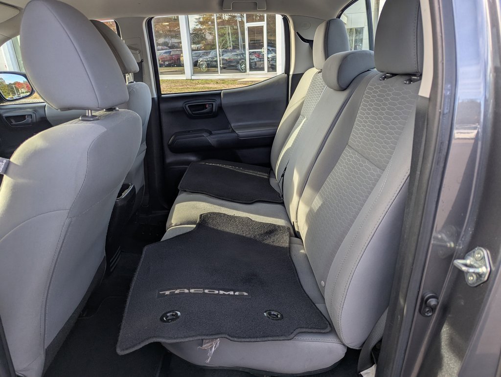 Used 2017 Toyota Tacoma SR image 14