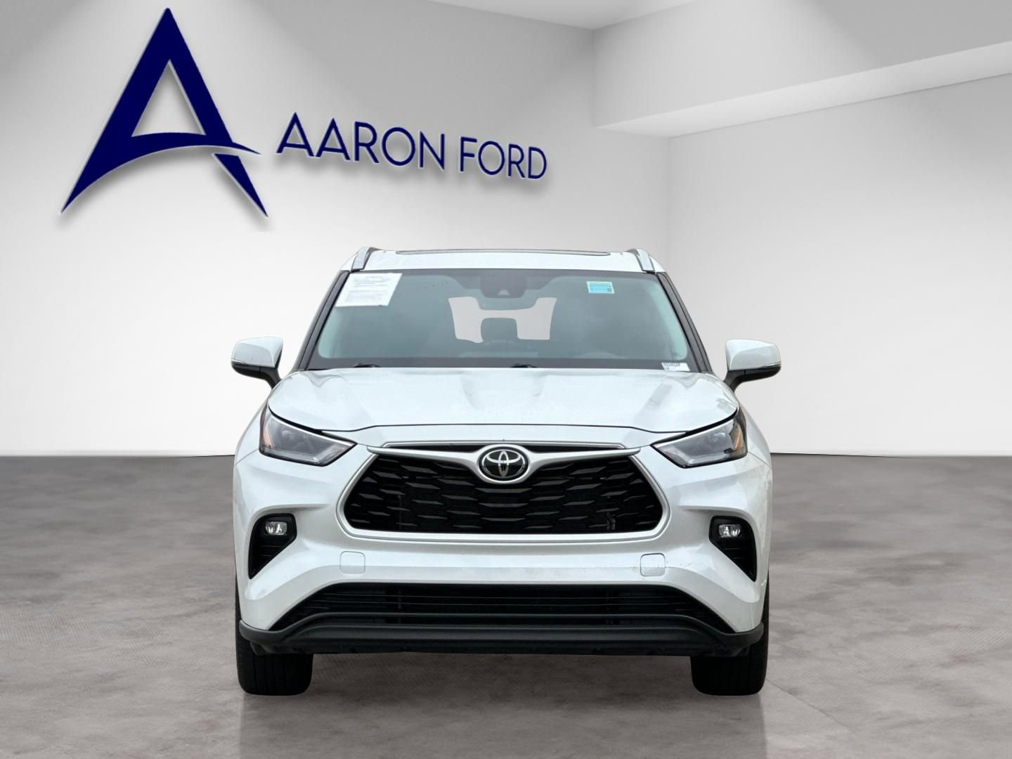 Used 2023 Toyota Highlander XLE image 9