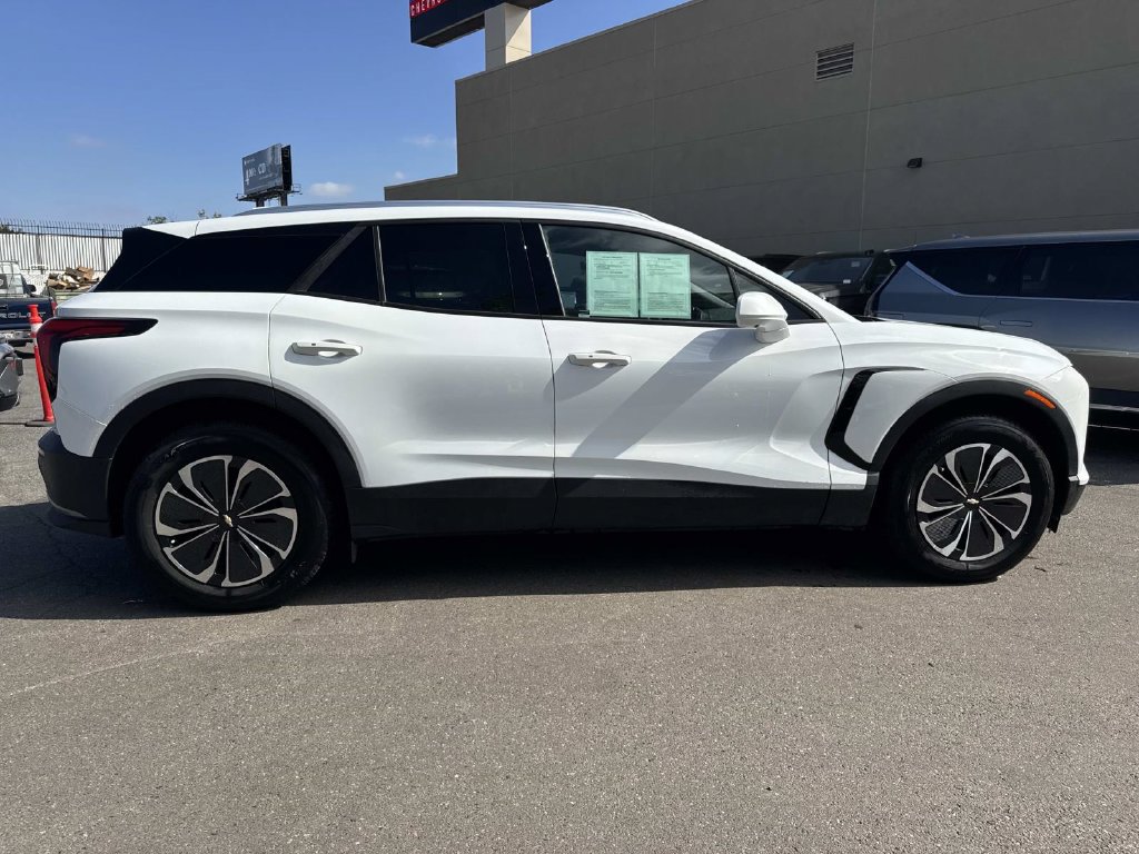 Used 2024 Chevrolet Blazer EV LT AWD/4WD image 2