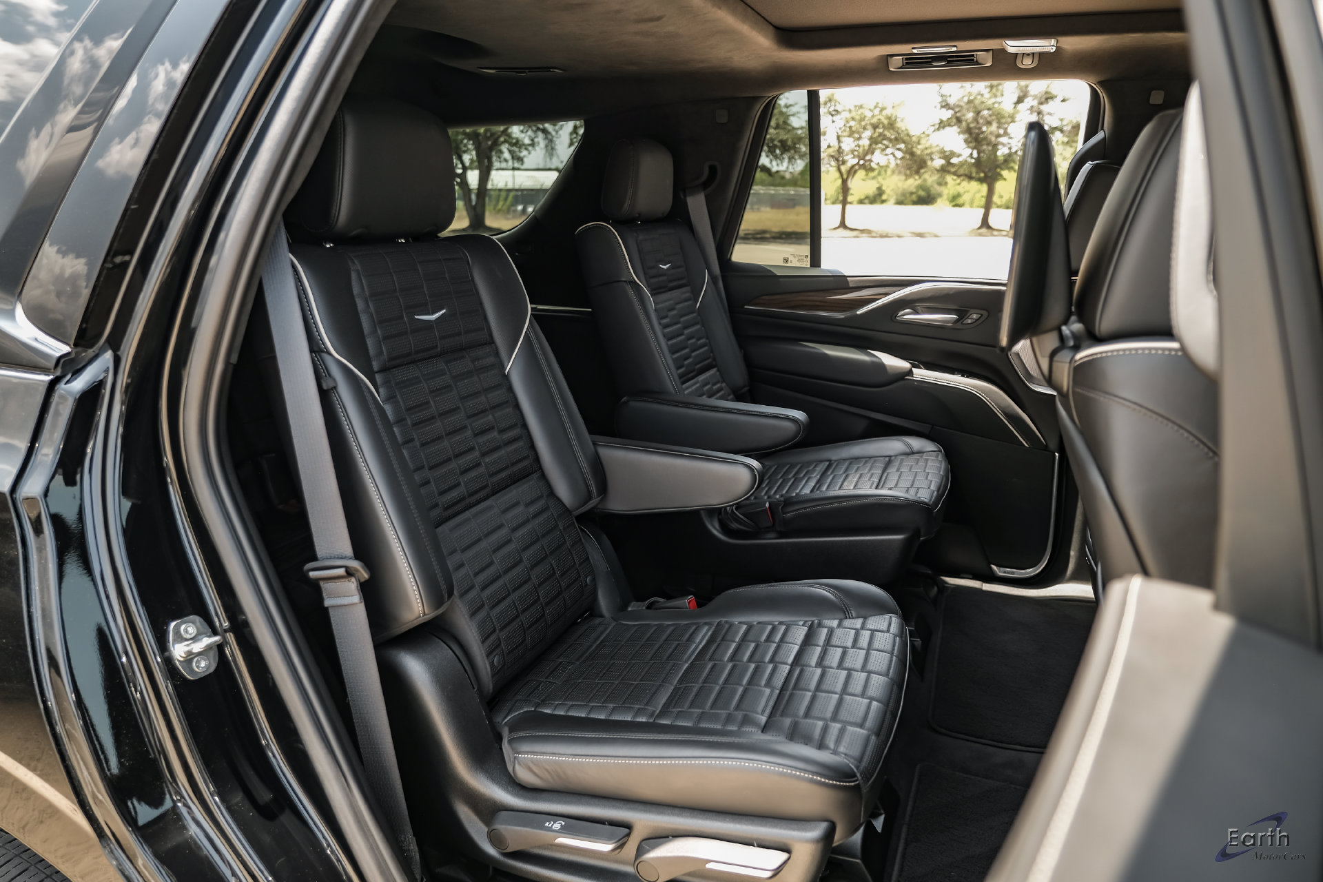 Used 2023 Cadillac Escalade Sport Platinum AWD/4WD image 79