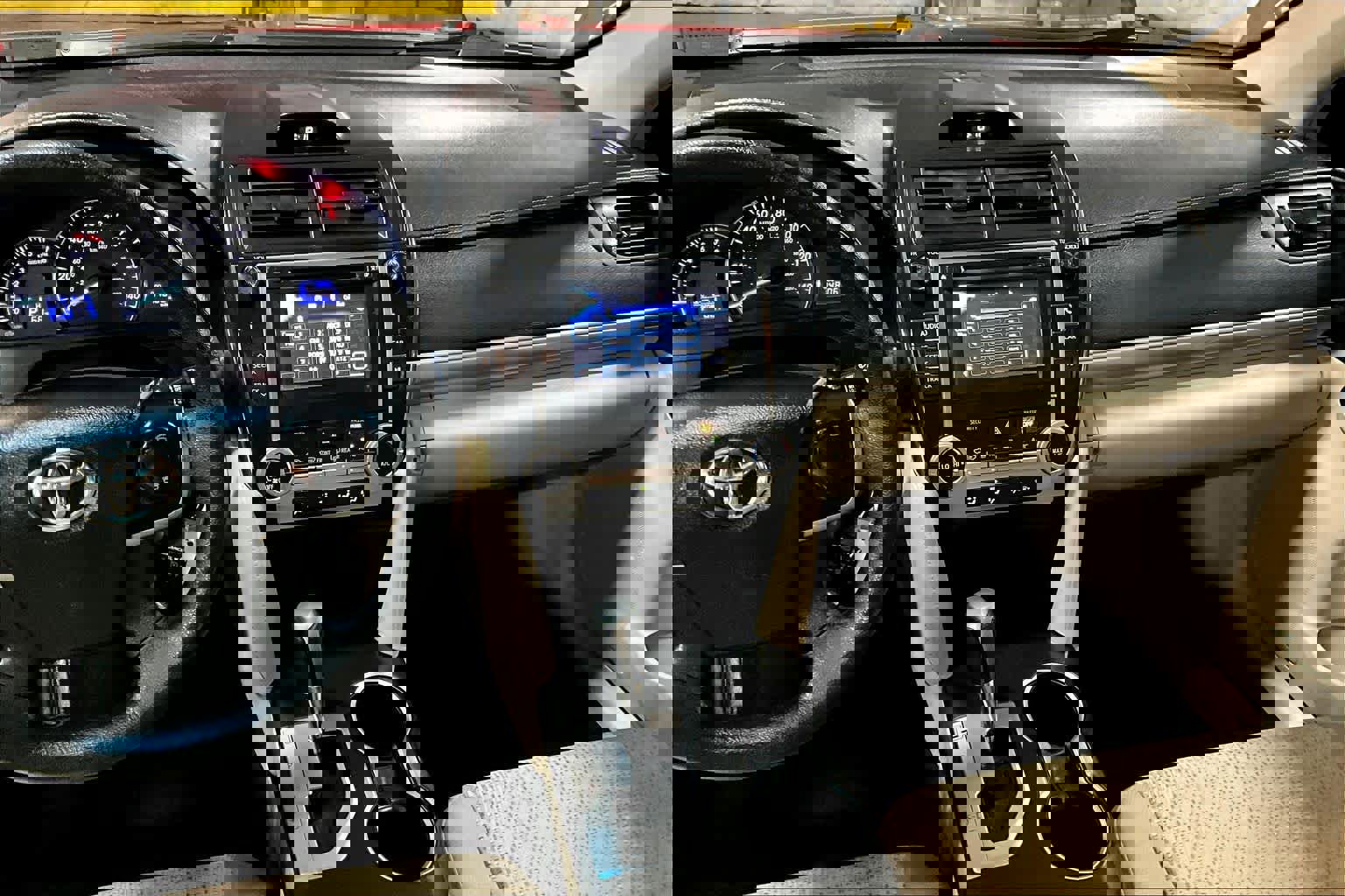 Used 2013 Toyota Camry LE image 6