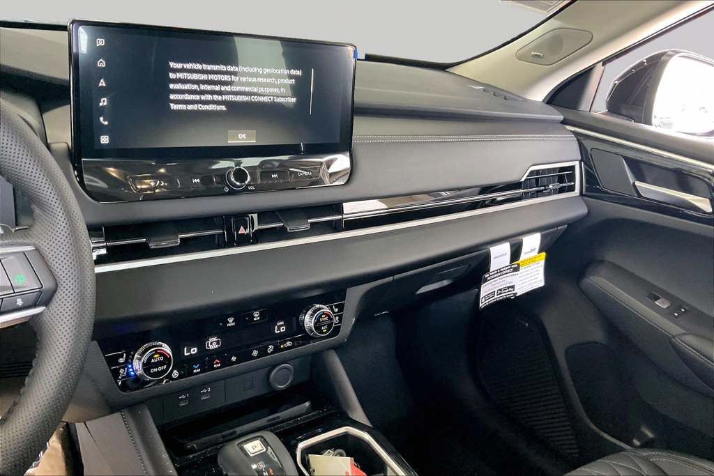 New 2026 Mitsubishi Outlander SEL FWD image 7