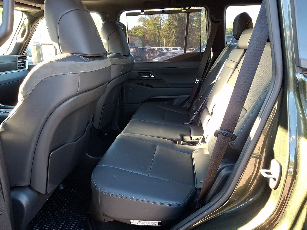 Used 2024 Lexus GX 550 AWD/4WD image 10