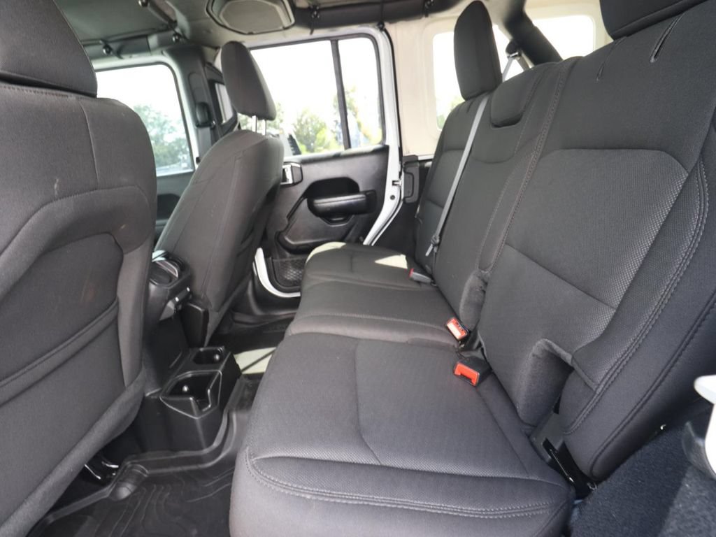 Used 2023 Jeep Wrangler Unlimited Sport AWD/4WD image 9