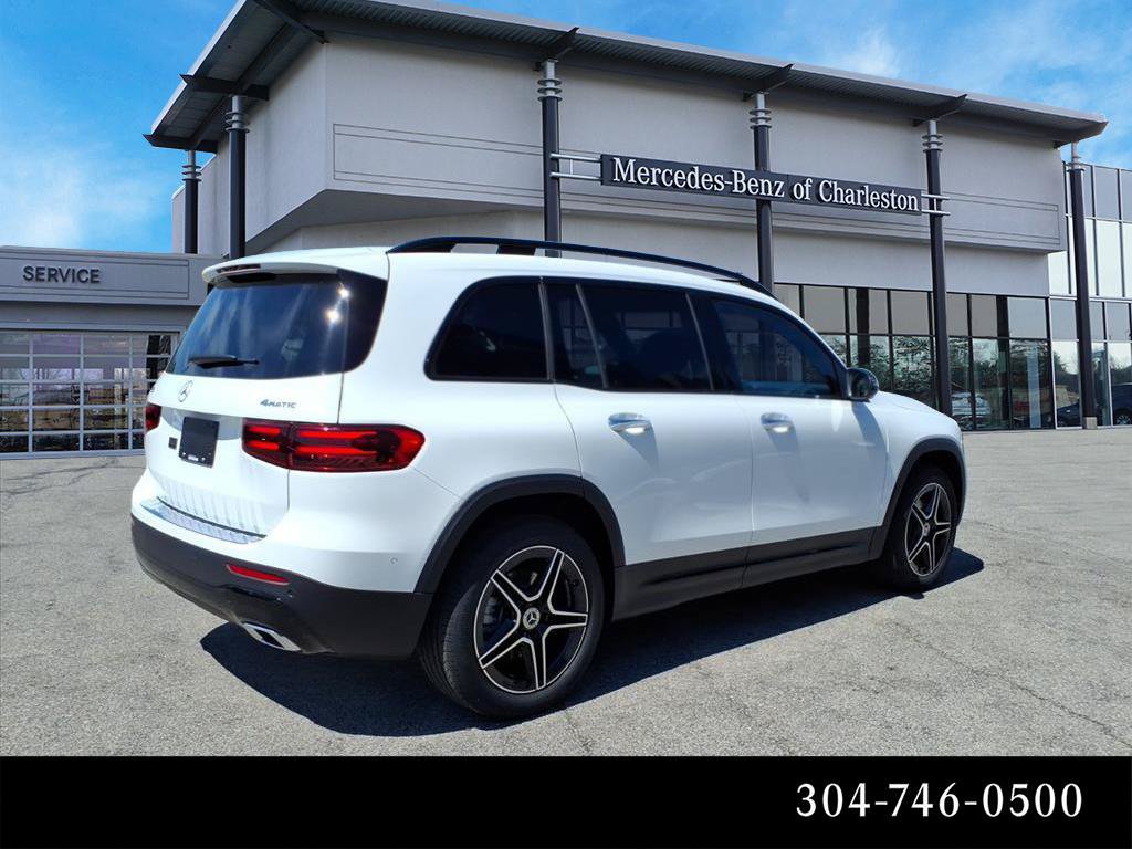 Used 2026 Mercedes-Benz GLB 250 4MATIC image 3