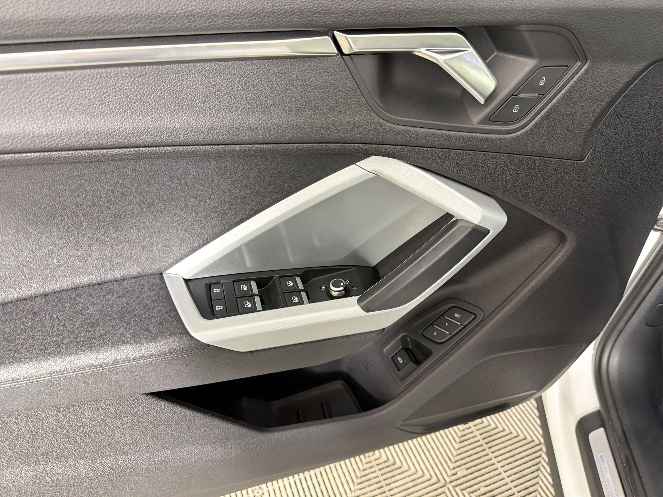 Used 2023 Audi Q3 2.0T Premium image 13