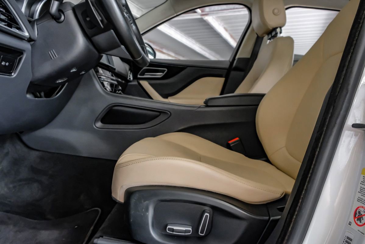 Used 2019 Jaguar F-PACE Premium AWD/4WD image 30