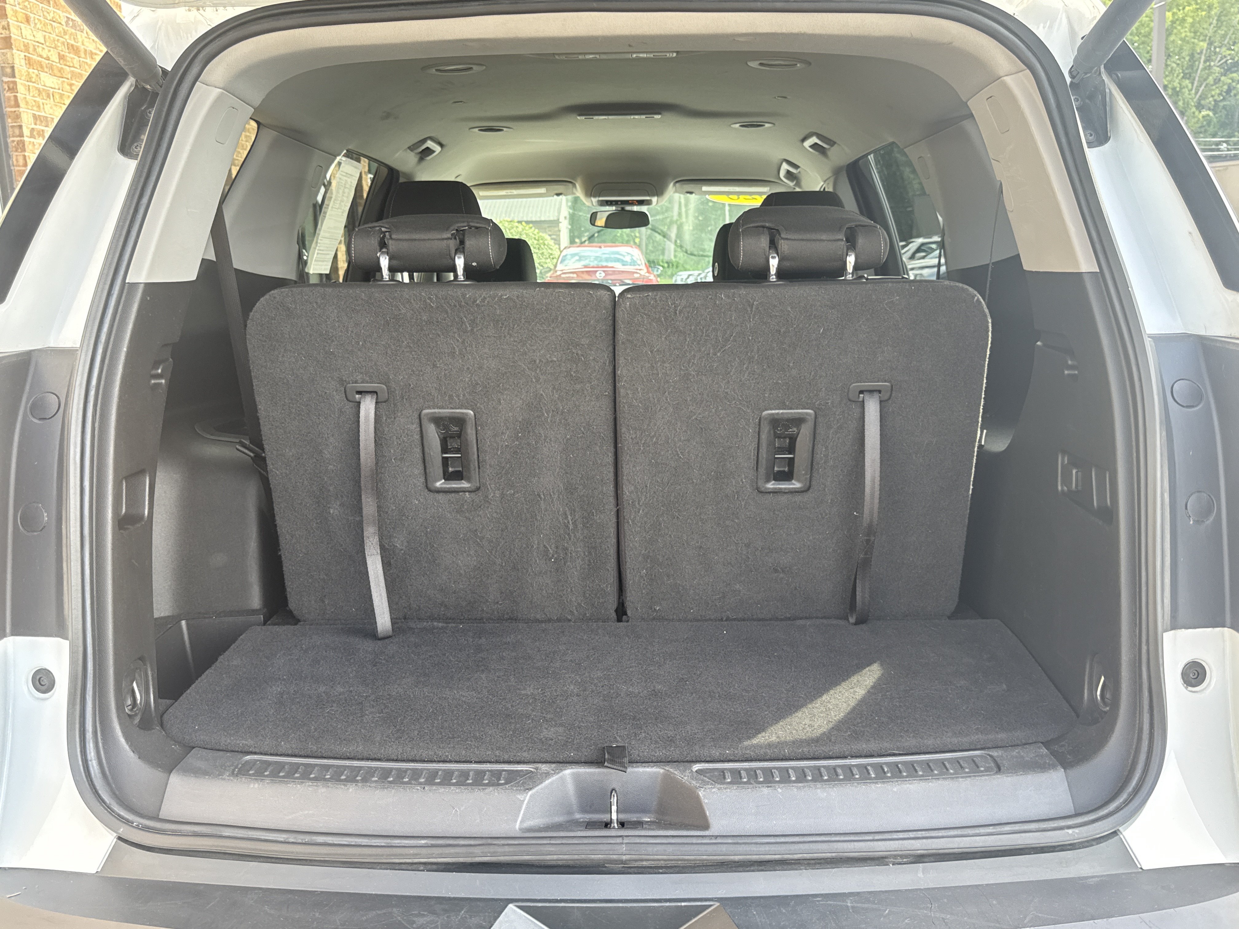 Used 2020 GMC Acadia SLE w/ Driver Convenience Package FWD image 12
