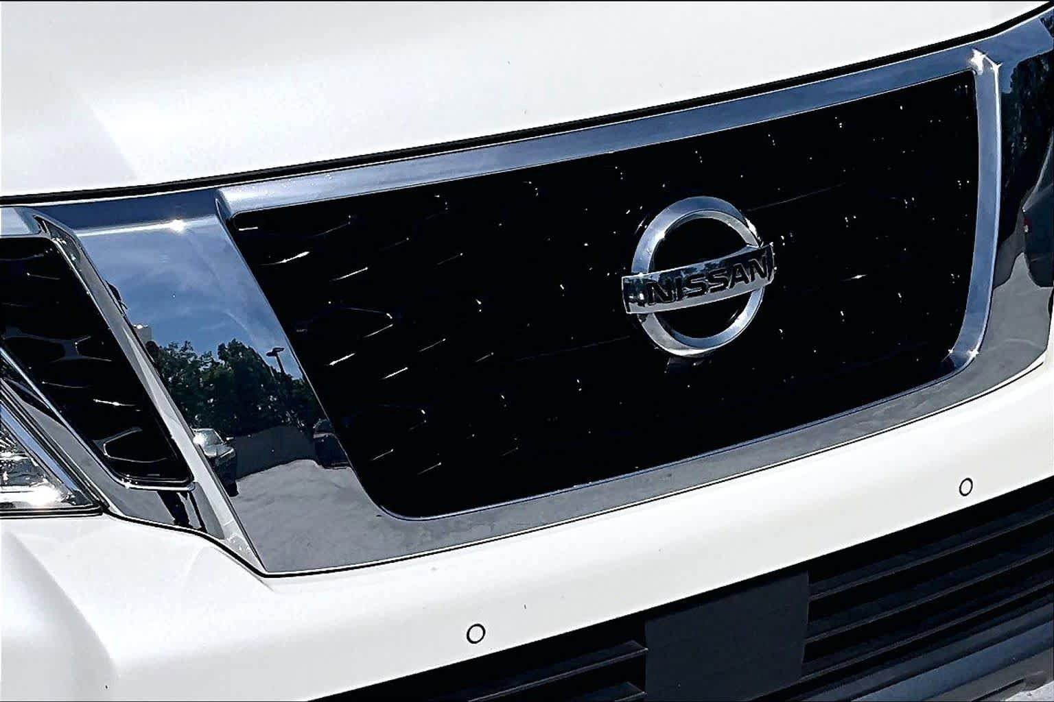 Used 2019 Nissan Armada Platinum w/ Captain's Chairs Package AWD/4WD image 30