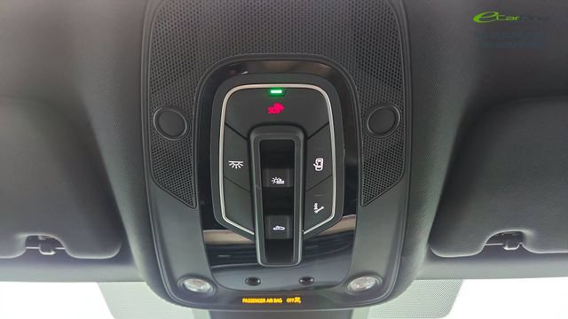 Used 2024 Audi Q8 e-tron Prestige w/ Prestige Package AWD/4WD image 57