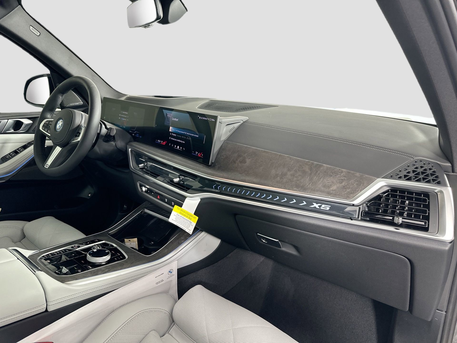 New 2026 BMW X5 xDrive50e image 31