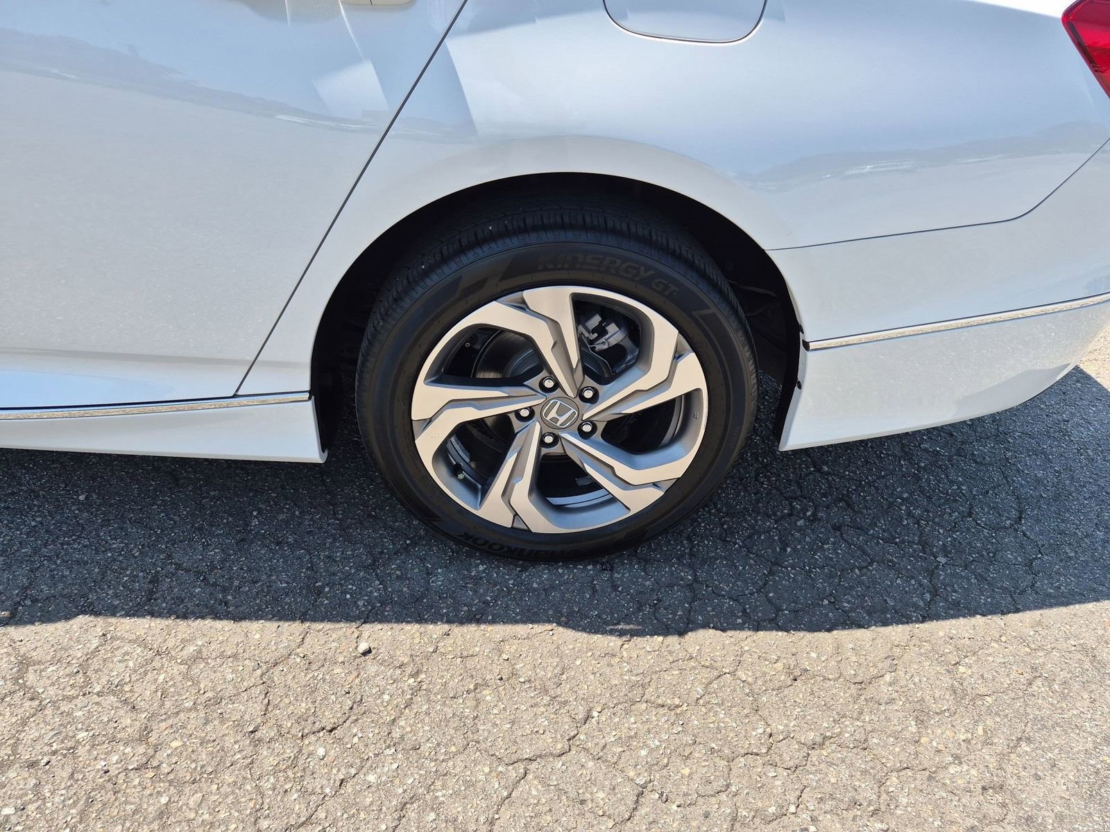 Used 2018 Honda Accord EX-L image 34