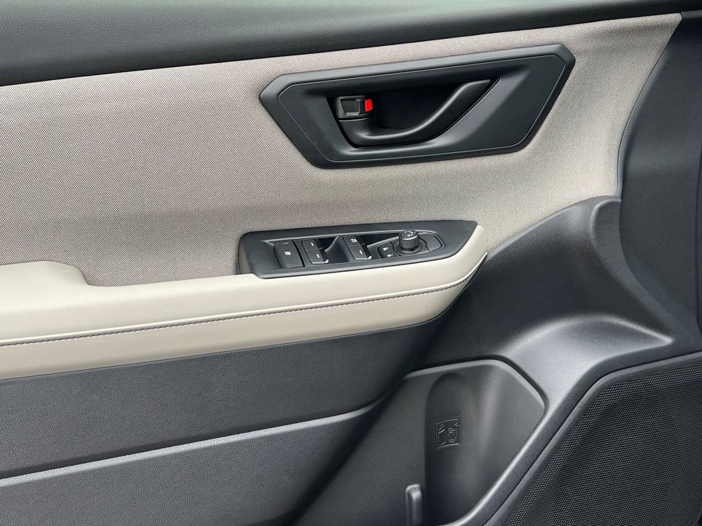 Certified 2025 Subaru Forester image 15