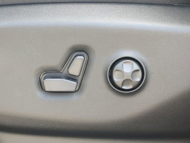 New 2026 Chrysler Voyager LX image 23