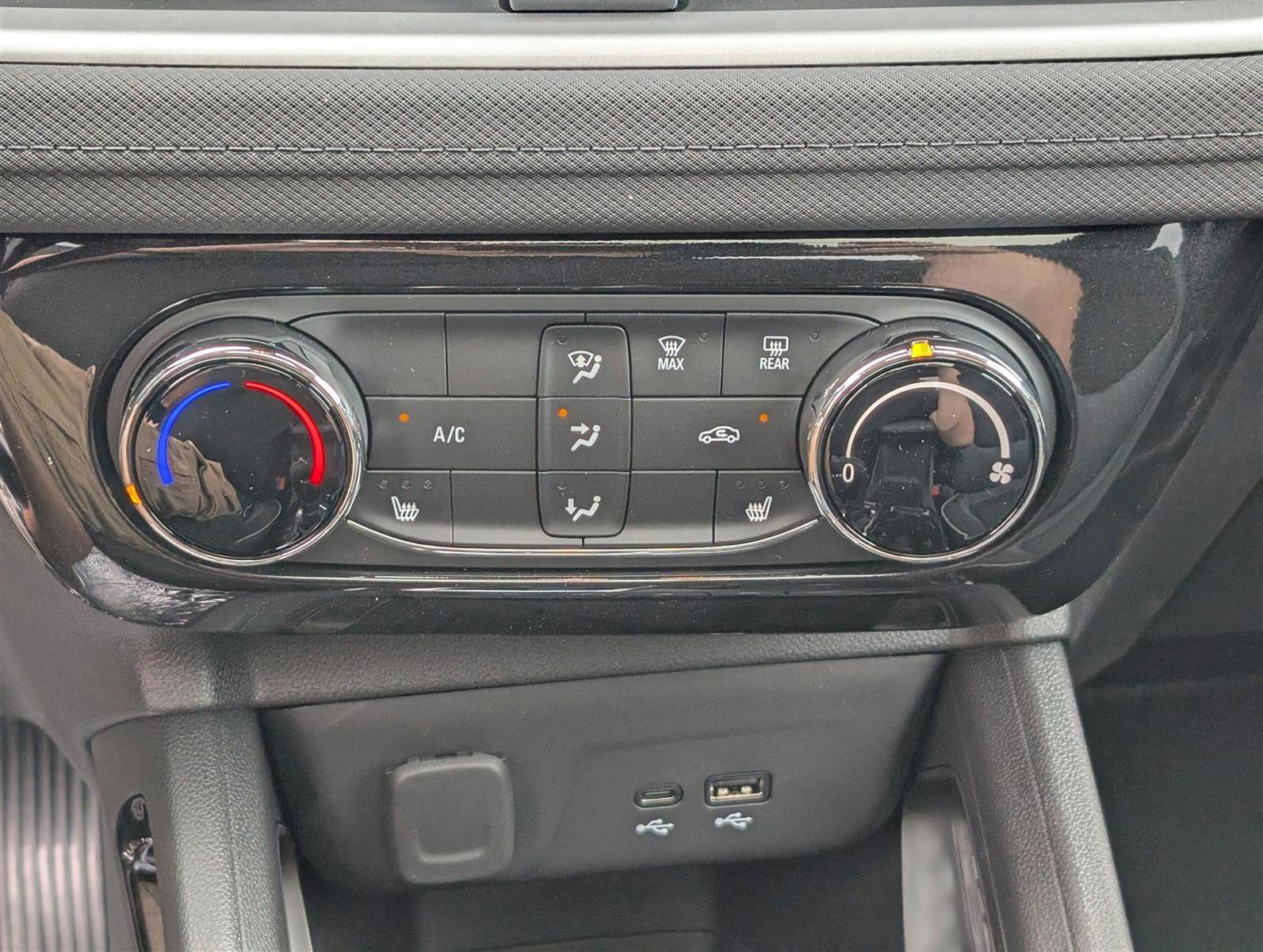 New 2025 Chevrolet TrailBlazer LT w/ LT Cold Weather Package image 20