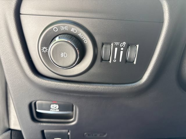 Certified 2025 Jeep Grand Cherokee L Summit AWD/4WD image 28