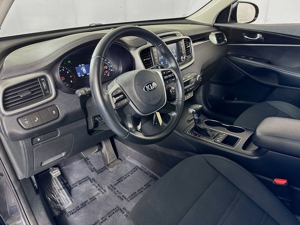 Used 2019 Kia Sorento LX w/ LX Convenience Package image 9