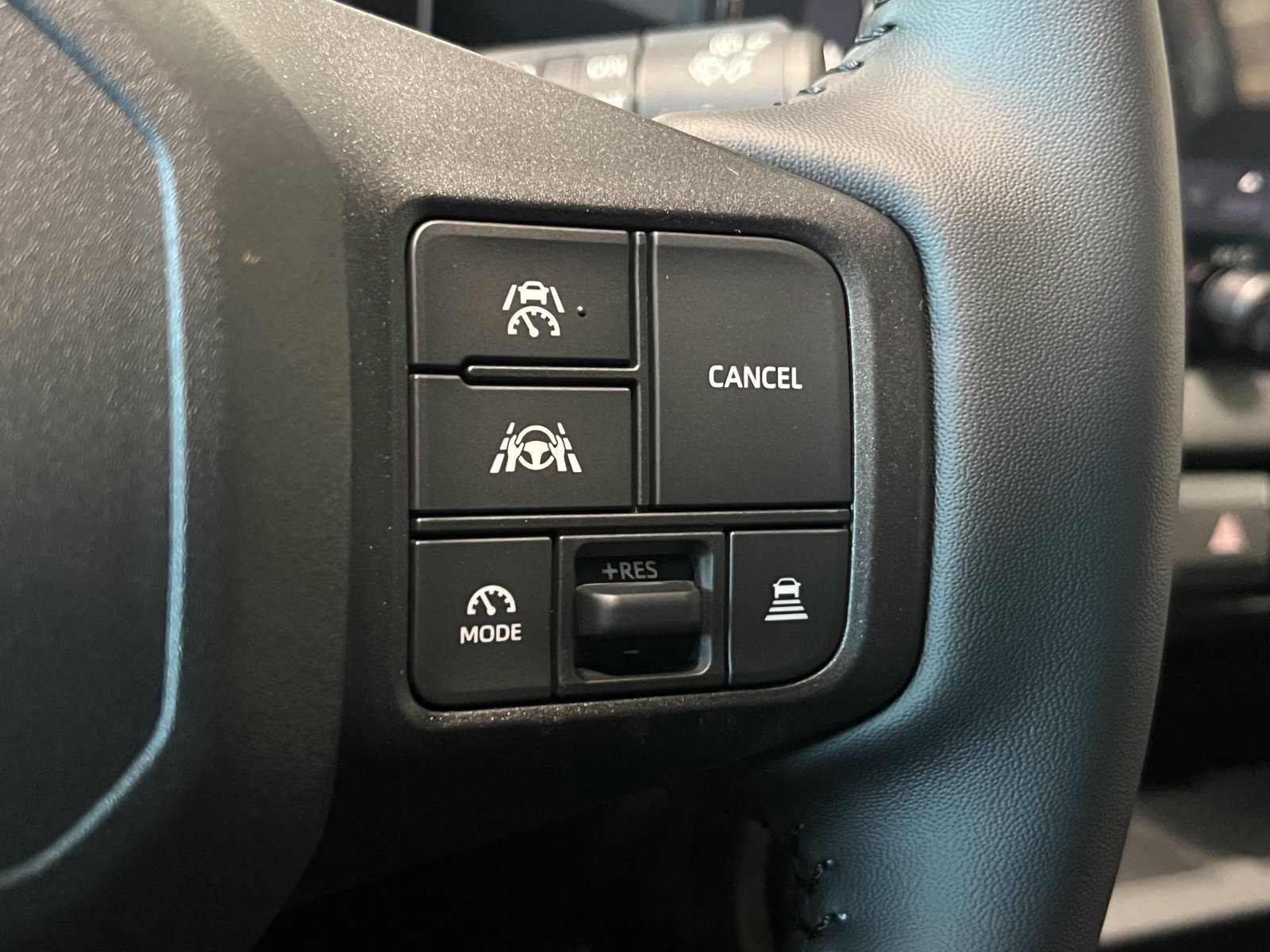 New 2026 Toyota RAV4 XSE w/ Weather Package AWD/4WD image 31