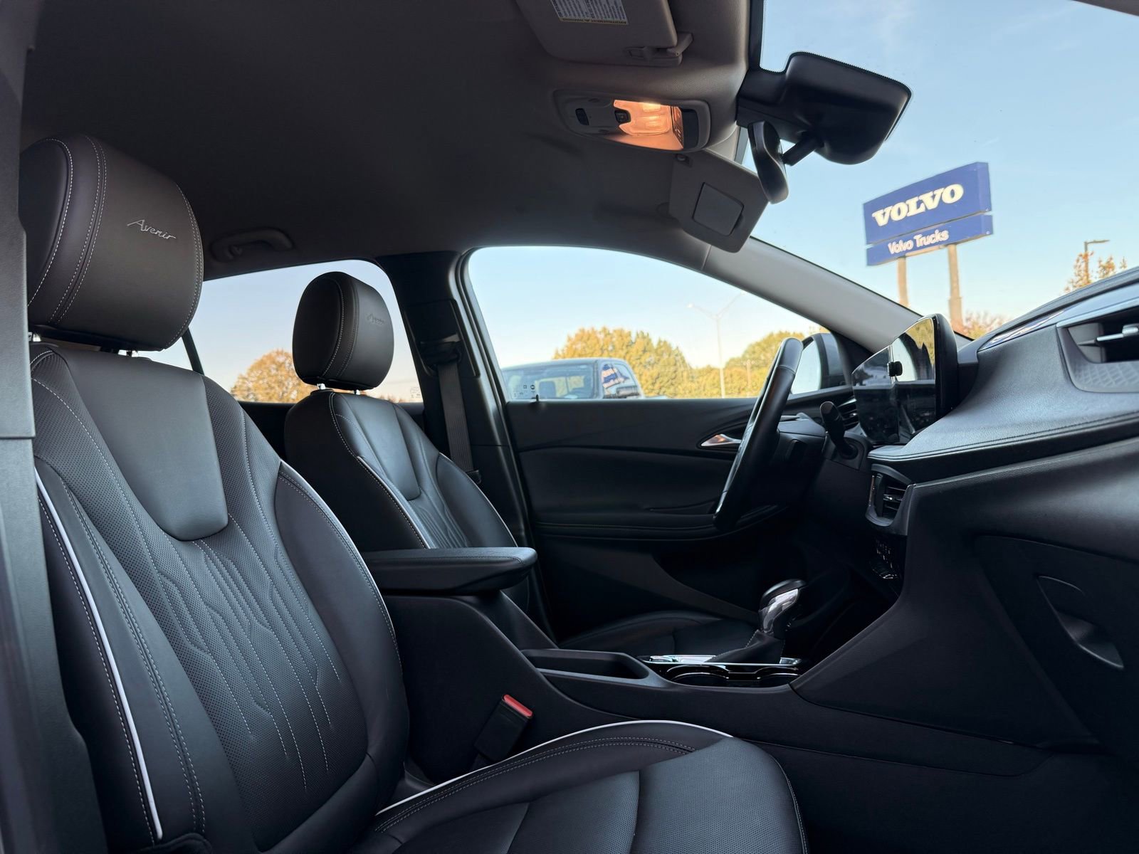 Used 2024 Buick Encore GX Avenir image 22